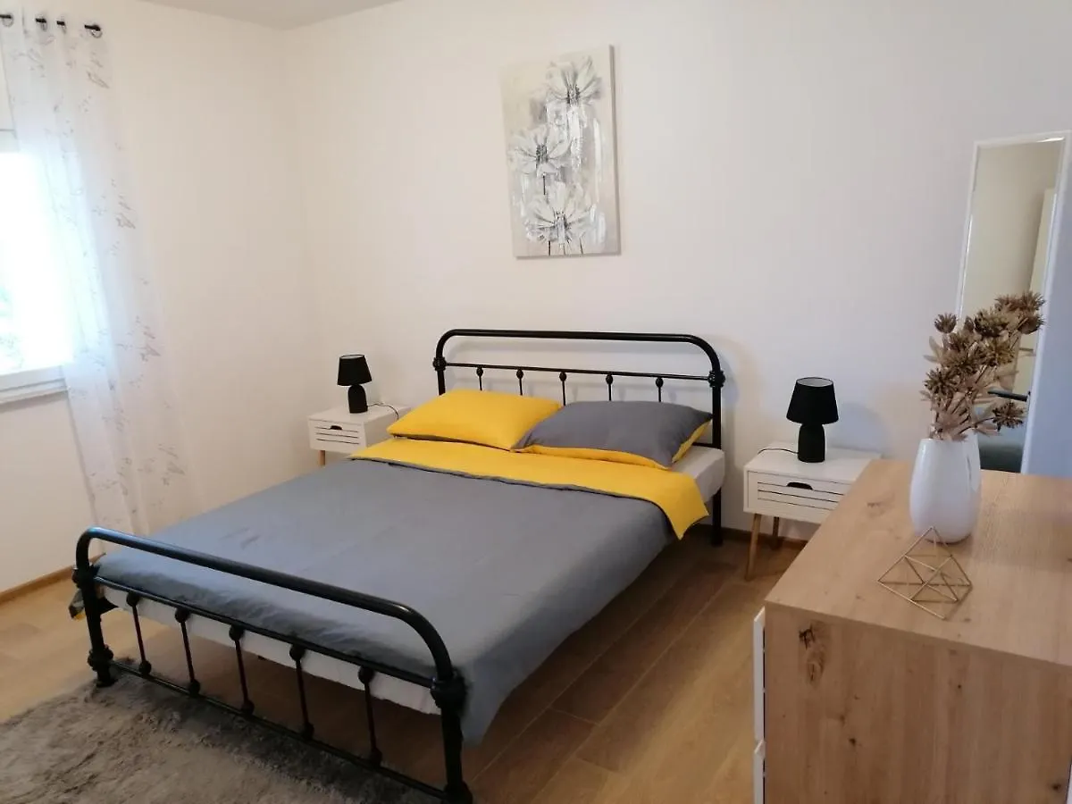 Apartman Nina Kali Lejlighed